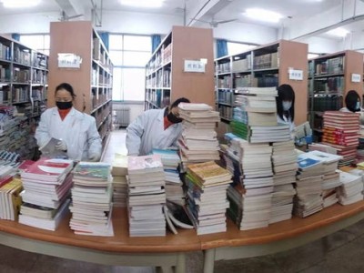 图书馆引进机器人怎么写报道