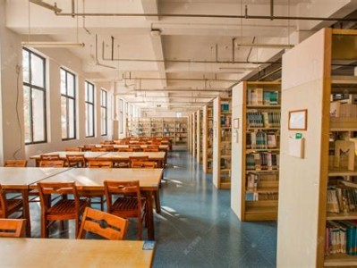 青海师范大学图书馆开放时间
