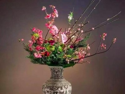 中国的插花艺术起源于
