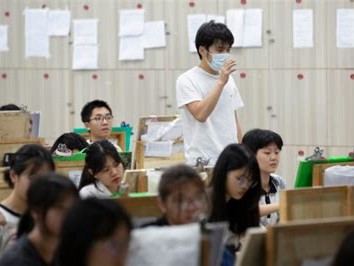 高中艺术生和普通生收费的区别