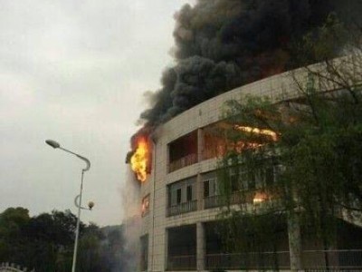 湖南大学图书馆什么时候关门