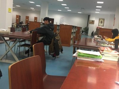 图书馆管理员好干吗