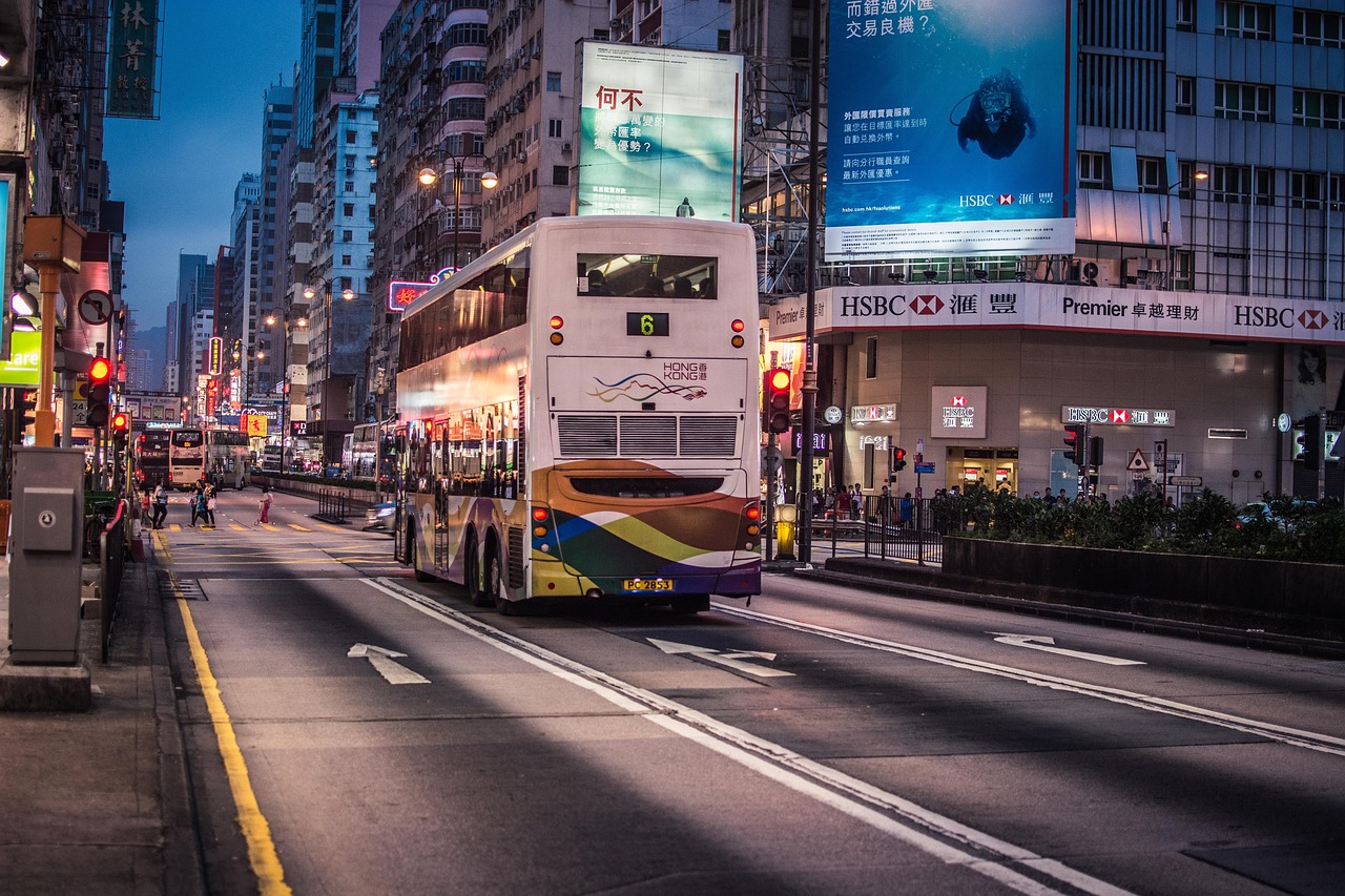 香港零售业遭遇寒冬，零售额连续四月下滑