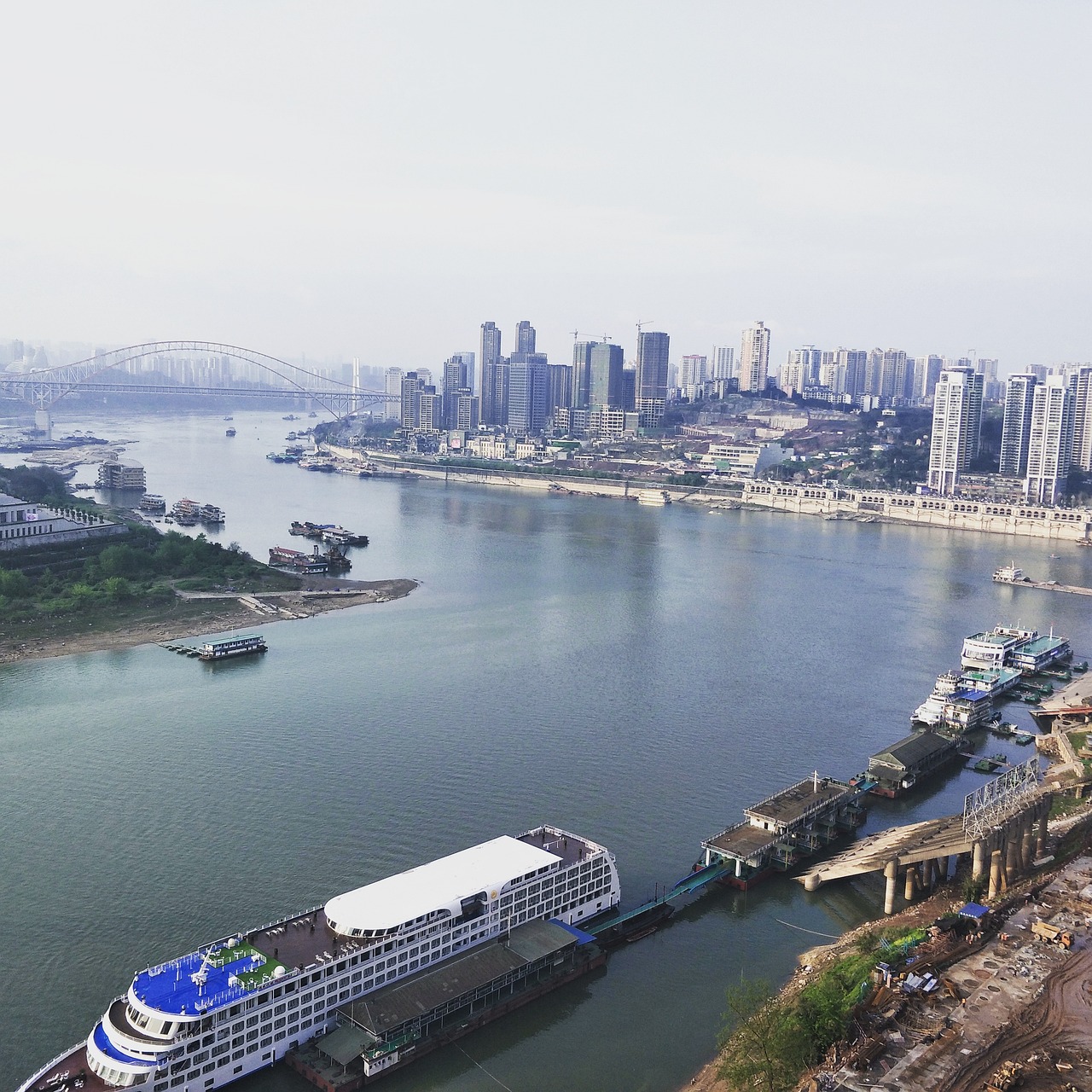 揭秘重庆人才港: 一座城市的人才磁极与未来引擎