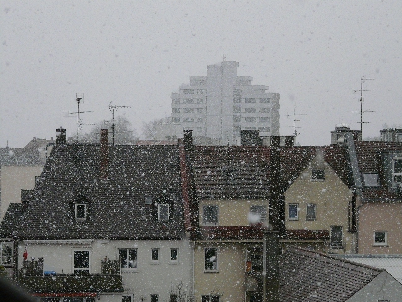 辟谣重庆9月降雪，揭秘重庆气候真相