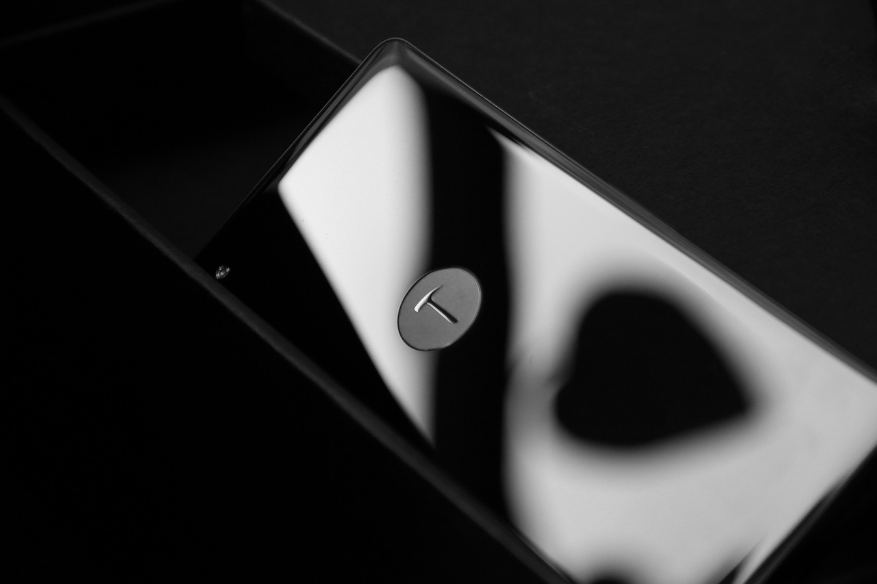 揭秘iPhone 2，全新科技巨头，价格走势与市场预期深度剖析