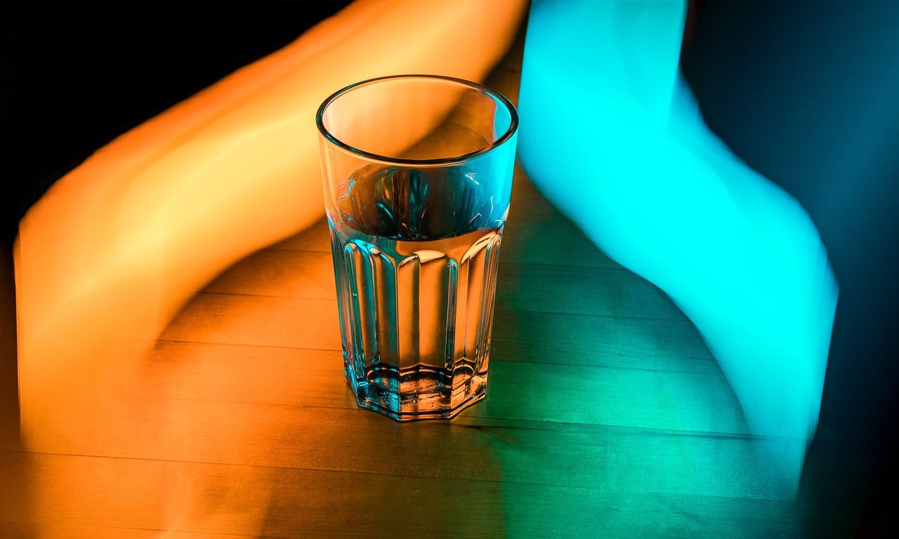 健康饮水新选择3M直饮水机，你的家庭水处理专家，纯净生活从每一滴开始